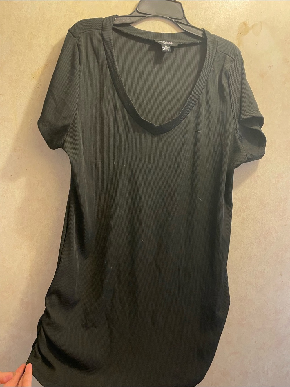 Rouge Helium Black V-Neck Short Sleeve Tee
